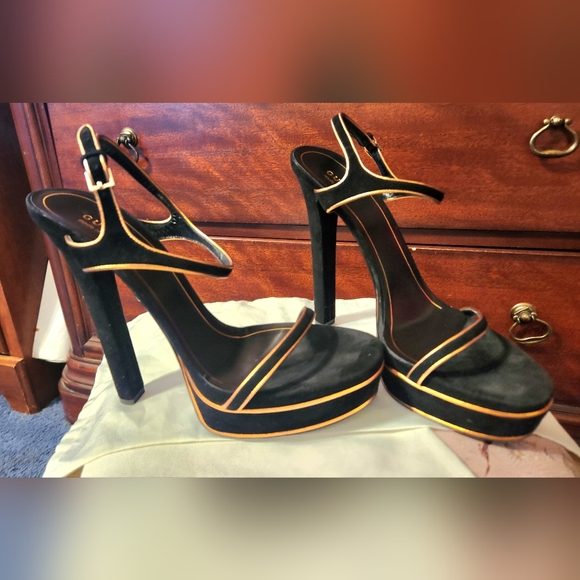 GUCCI BLACK AND GOLD TRIM STRAPPY STILETTO SANDALS 40 (10) - Picture 13 of 16